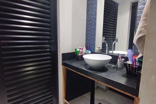 Banheiro social de casa para alugar com 2 quartos, 300m² em Champirra, Várzea Paulista