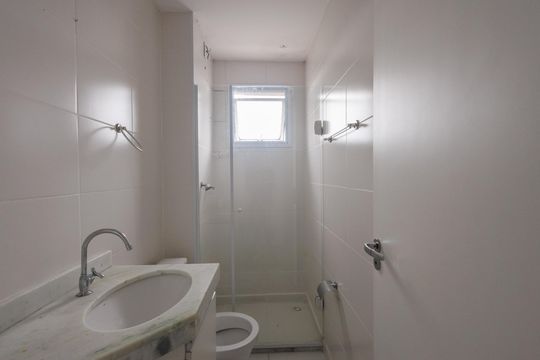 Banheiro da Suíte de apartamento para alugar com 3 quartos, 82m² em Jardim Bela Vista, Taubaté