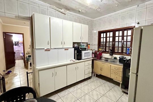 Cozinha de casa à venda com 2 quartos, 85m² em Jardim Adriana, Guarulhos