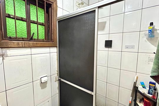 Banheiro 1 de casa à venda com 2 quartos, 85m² em Jardim Adriana, Guarulhos