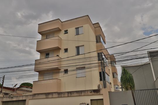 Plaquinha de apartamento para alugar com 2 quartos, 61m² em Santa Mônica, Uberlândia