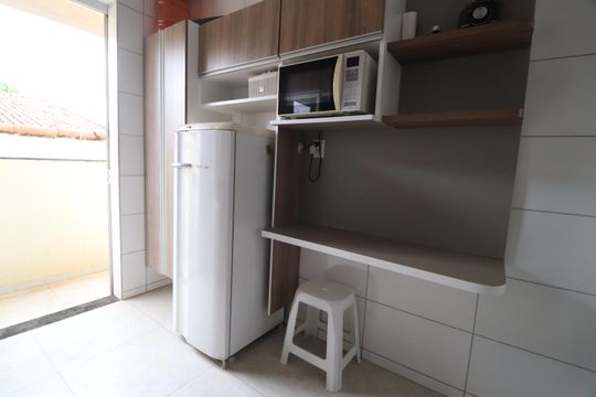 Cozinha de apartamento para alugar com 2 quartos, 61m² em Santa Mônica, Uberlândia