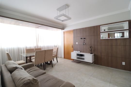 Apartamento para alugar com 2 quartos, 61m² em Santa Mônica, Uberlândia