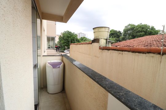 Área de Serviço de apartamento para alugar com 2 quartos, 61m² em Santa Mônica, Uberlândia