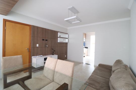 Sala de apartamento para alugar com 2 quartos, 61m² em Santa Mônica, Uberlândia