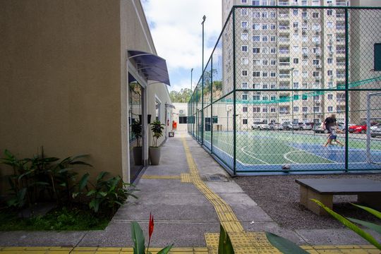 Vista do Quarto 2 de apartamento para alugar com 2 quartos, 46m² em Colubandê, São Gonçalo