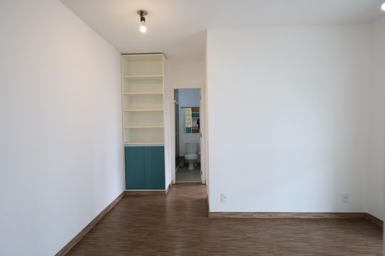 Sala de apartamento para alugar com 1 quarto, 40m² em Continental, Osasco