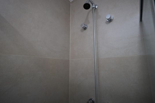 Banheiro de apartamento para alugar com 1 quarto, 40m² em Continental, Osasco
