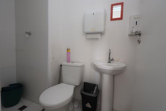 Banheiro de apartamento à venda com 2 quartos, 34m² em Chácara Klabin, São Paulo