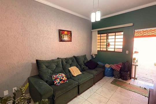 Sala de casa para alugar com 3 quartos, 110m² em Residential Eli Forte, Goiânia