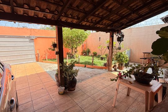 Garagem de casa para alugar com 3 quartos, 110m² em Residential Eli Forte, Goiânia