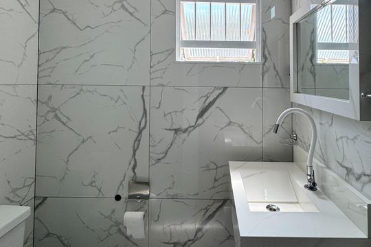 Banheiro Social de apartamento para alugar com 2 quartos, 58m² em Santa Terezinha, São Bernardo do Campo