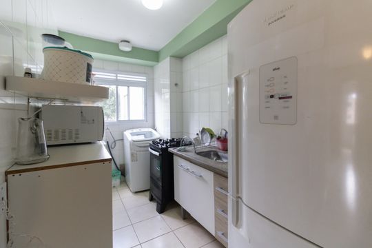 Cozinha de apartamento à venda com 2 quartos, 42m² em Parque Fongaro, São Paulo