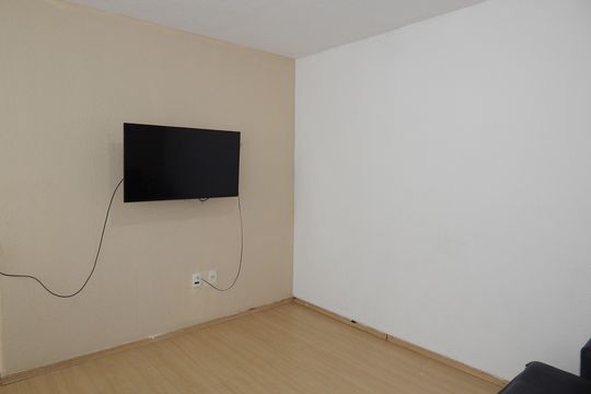 sala de apartamento para alugar com 2 quartos, 43m² em Santa Cruz, Rio de Janeiro