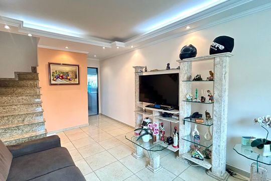 Casa à venda com 2 quartos, 200m² em Jardim Rosana, Guarulhos