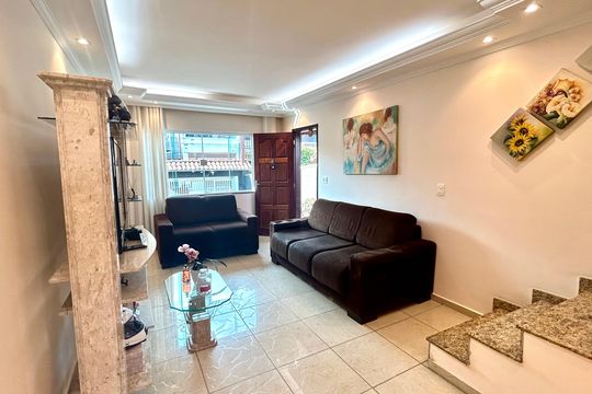 Sala de casa à venda com 2 quartos, 200m² em Jardim Rosana, Guarulhos