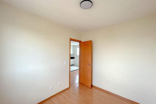 Apartamento à venda com 2 quartos, 45m² em Chácara Cotia, Contagem