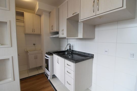 Cozinha de apartamento para alugar com 2 quartos, 34m² em Butantã, São Paulo