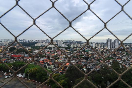 Vista Quarto 1 de apartamento para alugar com 3 quartos, 73m² em Jardim Maria Rosa, Taboão da Serra