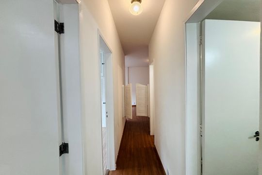 Corredor de apartamento para alugar com 3 quartos, 100m² em Ipanema, Rio de Janeiro