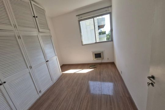 Quarto 3 de apartamento para alugar com 3 quartos, 100m² em Ipanema, Rio de Janeiro
