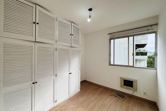 Quarto 3 de apartamento para alugar com 3 quartos, 100m² em Ipanema, Rio de Janeiro