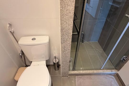 Banheiro de kitnet/studio para alugar com 1 quarto, 21m² em Santa Paula, São Caetano do Sul