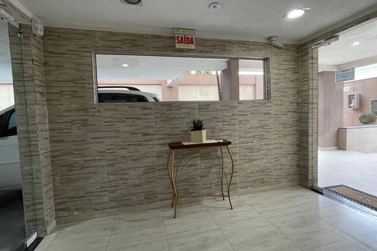 Hall de entrada de apartamento para alugar com 2 quartos, 88m² em Passa Vinte, Palhoça