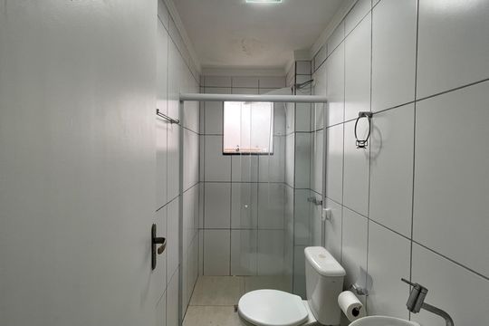 Banheiro Suíte de apartamento para alugar com 3 quartos, 88m² em Passa Vinte, Palhoça