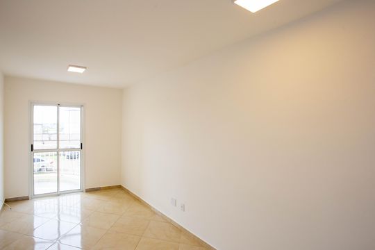 Apartamento à venda com 2 quartos, 57m² em Campanário, Diadema