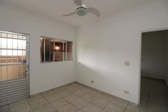 Casa para alugar com 1 quarto, 70m² em Vila Londrina, São Paulo