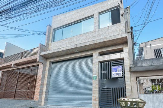 Fachada de casa à venda com 4 quartos, 230m² em Jardim Santa Barbara, São Paulo