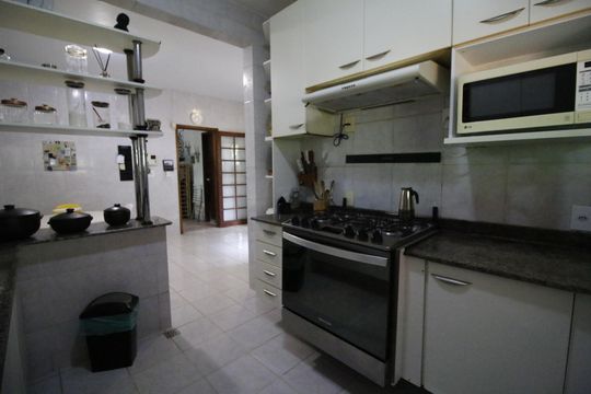 Cozinha de casa de condomínio à venda com 4 quartos, 700m² em Taquara, Rio de Janeiro