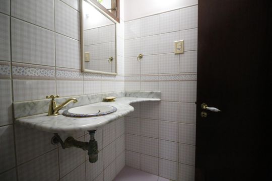 Lavabo de casa de condomínio à venda com 4 quartos, 700m² em Taquara, Rio de Janeiro