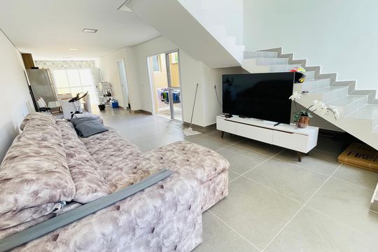 Casa para alugar com 3 quartos, 150m² em Jardim Santa Paula, Cotia