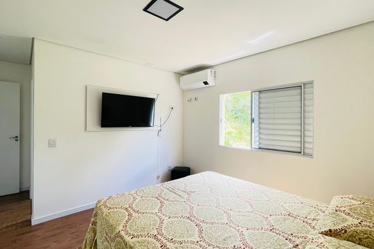 Quarto 1 de casa para alugar com 3 quartos, 150m² em Jardim Santa Paula, Cotia