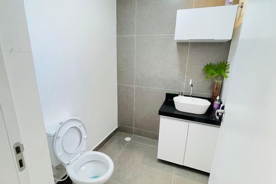 Lavabo de casa para alugar com 3 quartos, 150m² em Jardim Santa Paula, Cotia