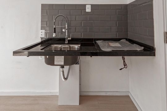 Cozinha de apartamento para alugar com 1 quarto, 16m² em Vila Arcadia, São Paulo