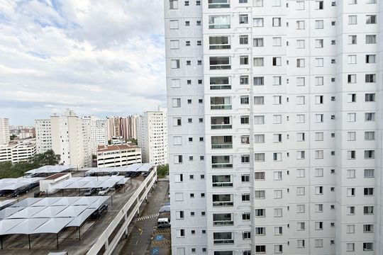 Vista da Rua de apartamento à venda com 1 quarto, 44000m² em Jardim Iris, São Paulo