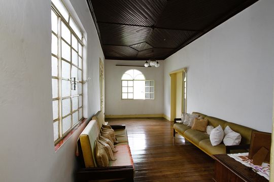Casa à venda com 2 quartos, 236m² em Rosário, Nova Lima