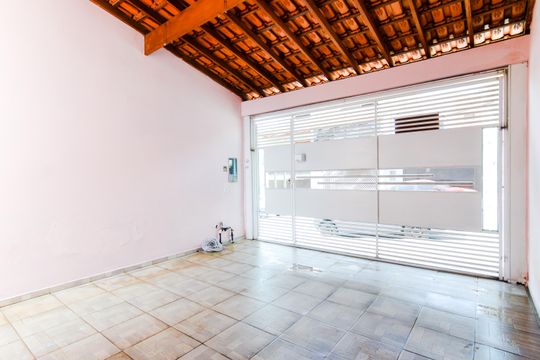 Garegem  de casa para alugar com 2 quartos, 140m² em Jardim Adriana, Guarulhos