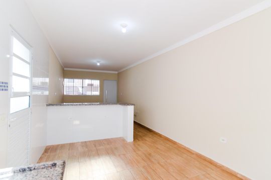 Cozinha  de casa para alugar com 2 quartos, 140m² em Jardim Adriana, Guarulhos