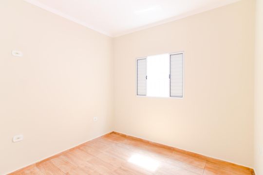 Quarto 2  de casa para alugar com 2 quartos, 140m² em Jardim Adriana, Guarulhos