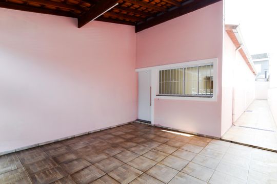 Garegem  de casa para alugar com 2 quartos, 140m² em Jardim Adriana, Guarulhos