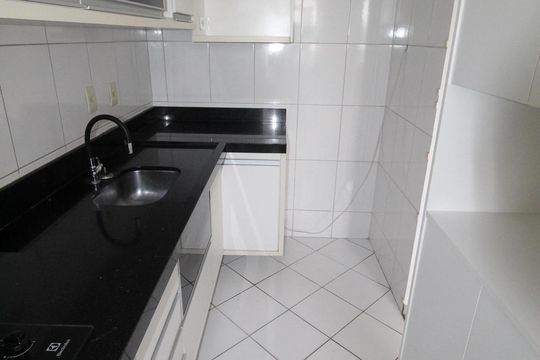 Cozinha de apartamento para alugar com 2 quartos, 46m² em Jardim Satélite, São José dos Campos
