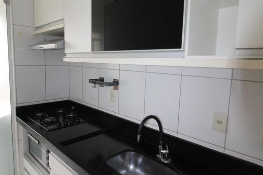 Cozinha de apartamento para alugar com 2 quartos, 46m² em Jardim Satélite, São José dos Campos