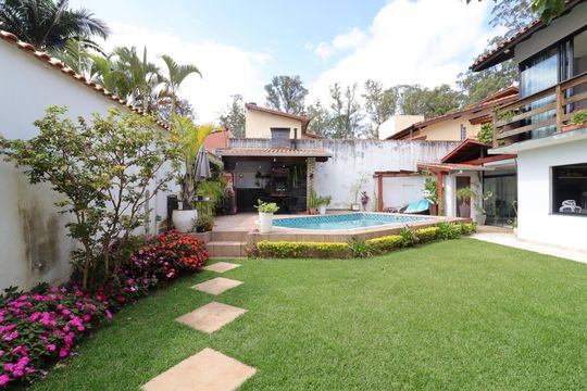 Quintal de casa à venda com 4 quartos, 380m² em Chácara Meyer, São Paulo