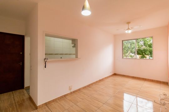 Apartamento para alugar com 2 quartos, 52m² em Jardim Cocaia, Guarulhos