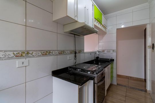 Cozinha de apartamento para alugar com 2 quartos, 52m² em Jardim Cocaia, Guarulhos