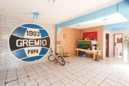 Área externa de casa à venda com 5 quartos, 250m² em Estância Velha, Canoas